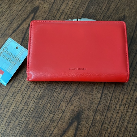 NWT Mundi Genuine Leather Frame Wallet Chelsea Fire Red - Picture 4 of 9